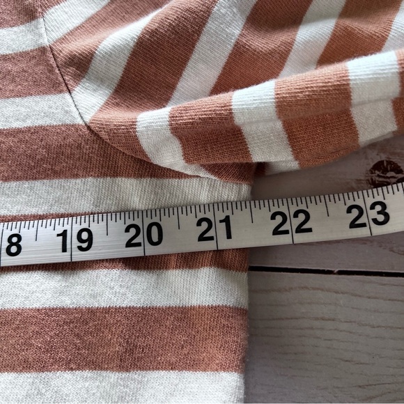 J Crew Basic Boat Neck Preppy Stripe 3/4 Cotton Tee in Tan and White size Large - Picture 11 of 12
